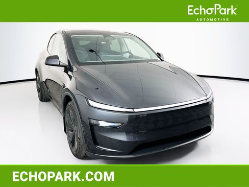 Used 2026 Tesla Model Y 2WD image 1