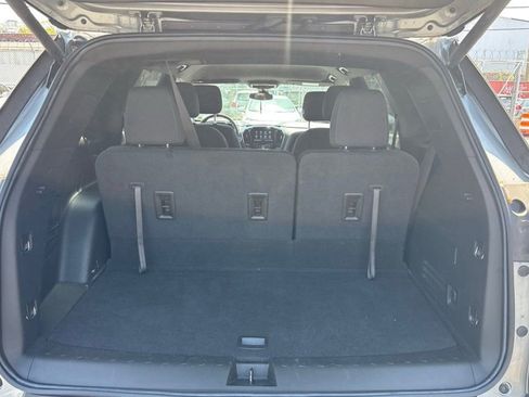 Used 2023 Chevrolet Traverse LT AWD/4WD image 8