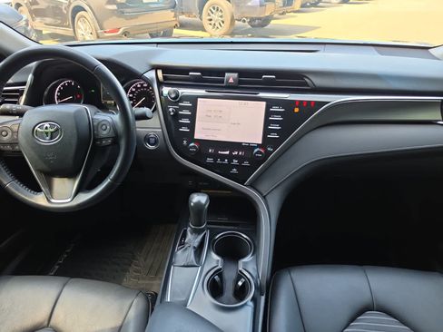 Used 2018 Toyota Camry SE w/ Audio Package FWD image 24