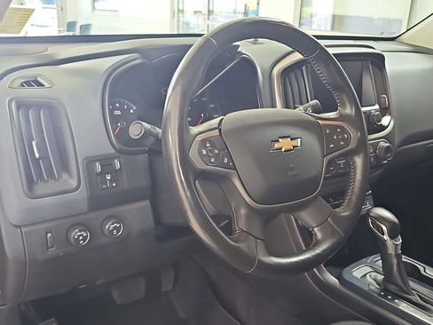 Used 2022 Chevrolet Colorado Z71 AWD/4WD image 19