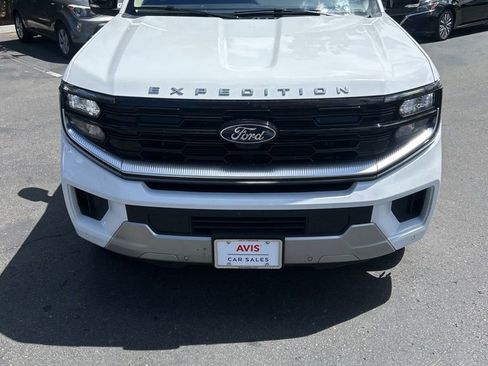 Used 2025 Ford Expedition Max Platinum AWD/4WD image 4
