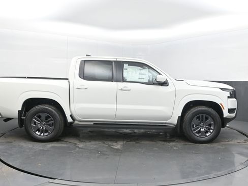 New 2026 Nissan Frontier SV image 8