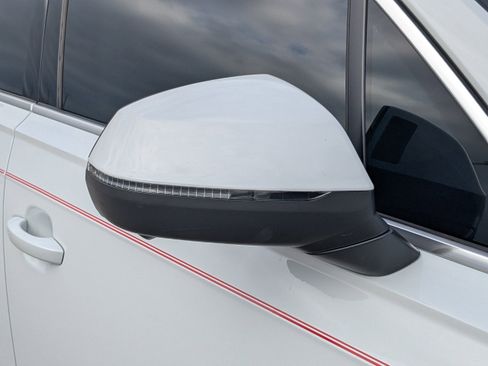 Used 2020 Audi Q7 3.0T Prestige image 14