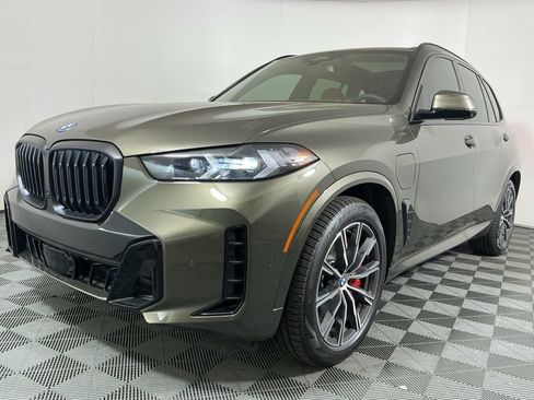 New 2026 BMW X5 xDrive50e w/ M Sport Package AWD/4WD image 2