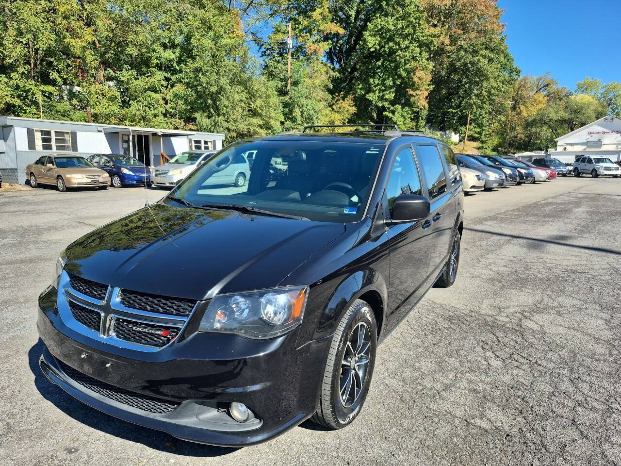 Used 2019 Dodge Grand Caravan GT FWD image 1