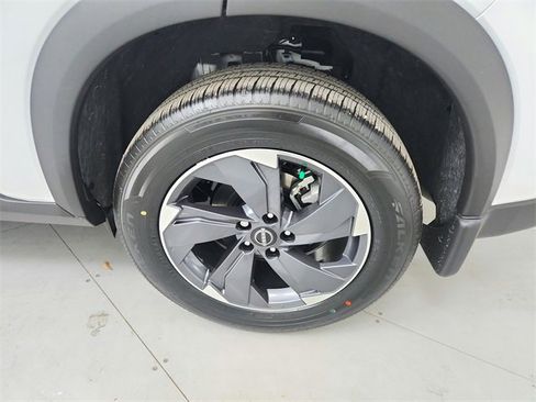 New 2026 Nissan Rogue SV image 40