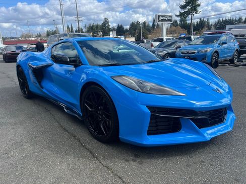 Used 2023 Chevrolet Corvette Z06 w/ Stealth Interior Trim Package RWD image 4