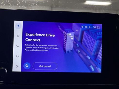 Used 2025 Toyota Camry SE image 14