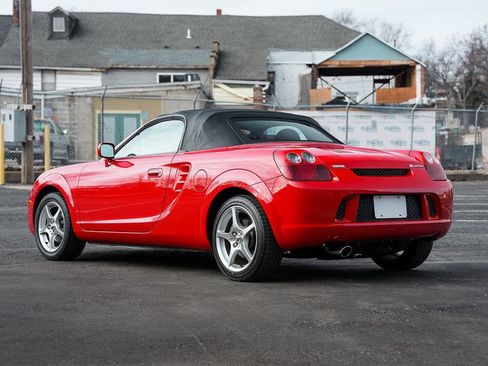 Used 2003 Toyota MR2 image 59