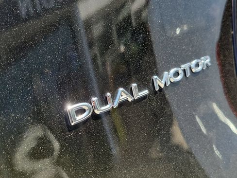 Used 2023 Tesla Model Y Long Range AWD/4WD image 7