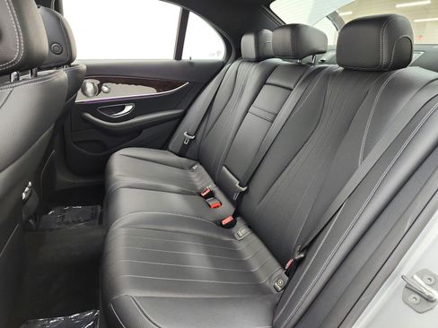 Used 2017 Mercedes-Benz E 300 image 24