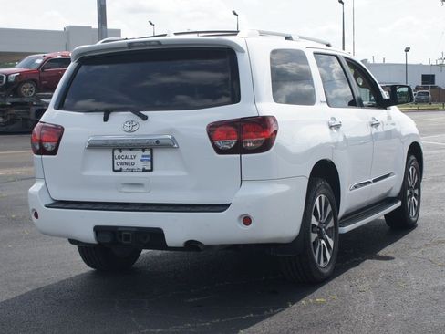 Used 2018 Toyota Sequoia Limited w/ Safety & Convenience Package AWD/4WD image 19