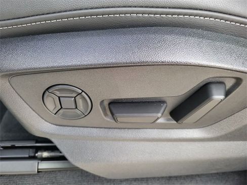 New 2026 Audi Q8 Premium image 12