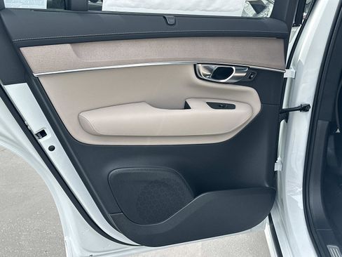 New 2026 Volvo XC90 T8 Ultra w/ Lounge Package AWD/4WD image 16