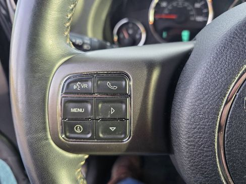 Used 2018 Jeep Wrangler Unlimited Sport image 19