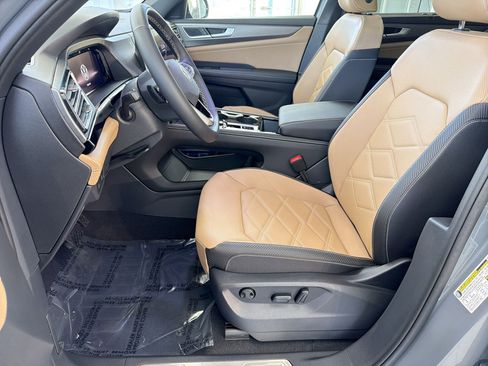 New 2026 Volkswagen Atlas Cross Sport SE FWD image 5