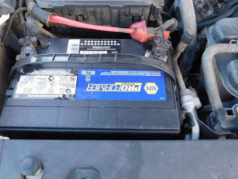 Used 2004 Lincoln Town Car Signature image 29