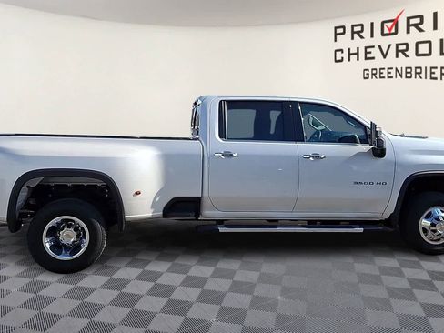 Used 2024 Chevrolet Silverado 3500 LTZ w/ LTZ Convenience Package image 9