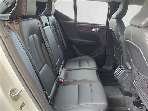 Used 2025 Volvo XC40 B5 Plus w/ Protection Package Premier AWD/4WD image 22
