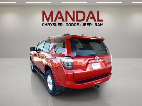 Used 2022 Toyota 4Runner SR5 Premium image 8