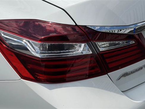 Used 2016 Honda Accord EX-L image 13