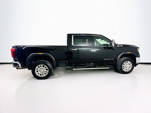Used 2022 GMC Sierra 3500 SLT w/ SLT Premium Package image 5