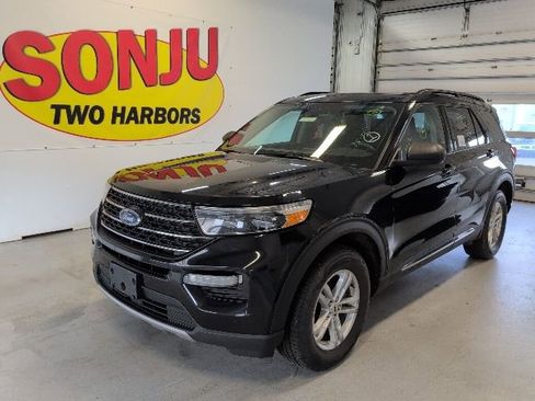 Certified 2023 Ford Explorer XLT AWD/4WD image 1