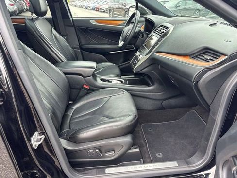 Used 2019 Lincoln MKC Reserve w/ MKC Climate Package AWD/4WD image 18