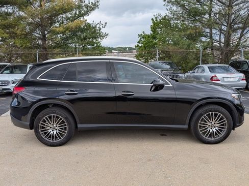 Used 2025 Mercedes-Benz GLC 300 4MATIC image 4