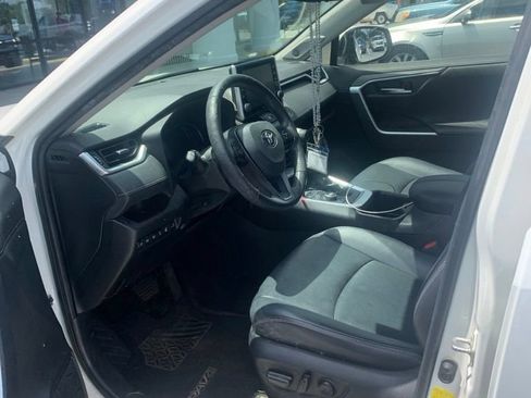 Used 2022 Toyota RAV4 Limited AWD/4WD image 12