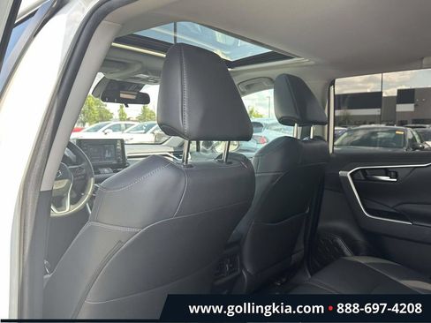 Used 2022 Toyota RAV4 XLE Premium AWD/4WD image 14