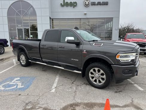 Used 2019 RAM 3500 Laramie image 38