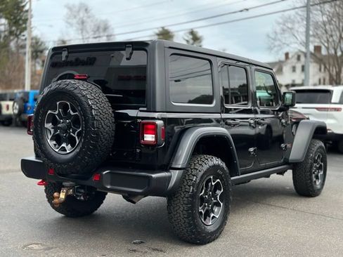 Used 2023 Jeep Wrangler Unlimited Rubicon w/ Cold Weather Group AWD/4WD image 6