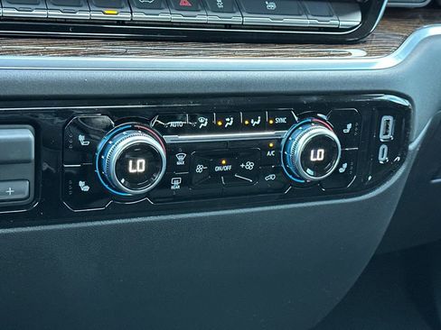 New 2026 GMC Sierra 2500 SLE w/ SLE Value Package; AWD/4WD image 17