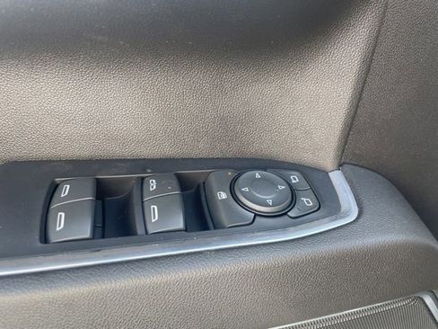 Used 2022 Chevrolet Silverado 1500 RST w/ Z71 Off-Road Package AWD/4WD image 10
