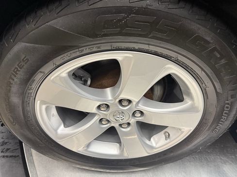 Used 2011 Toyota Sienna image 22