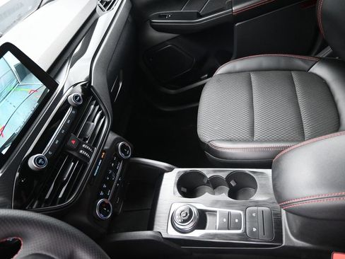 Used 2026 Ford Escape ST-Line image 21