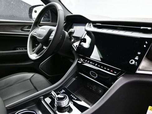 New 2026 Jeep Grand Cherokee Limited AWD/4WD image 15