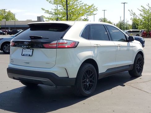 Certified 2024 Ford Edge SEL w/ Convenience Package AWD/4WD image 3