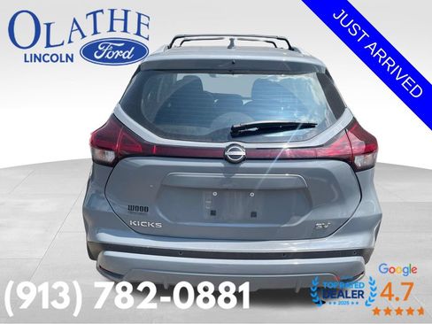 Used 2024 Nissan Kicks SV w/ Interior Electronics Package FWD image 2
