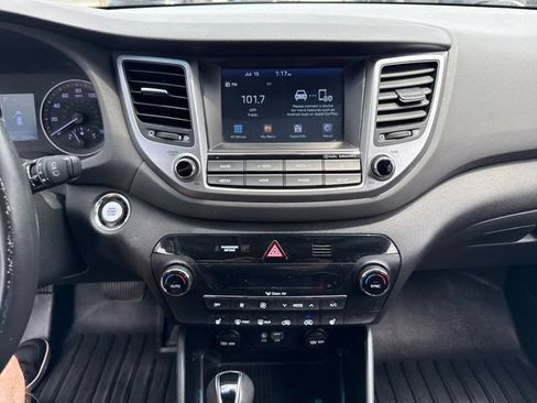 Used 2018 Hyundai Tucson Value AWD/4WD image 20