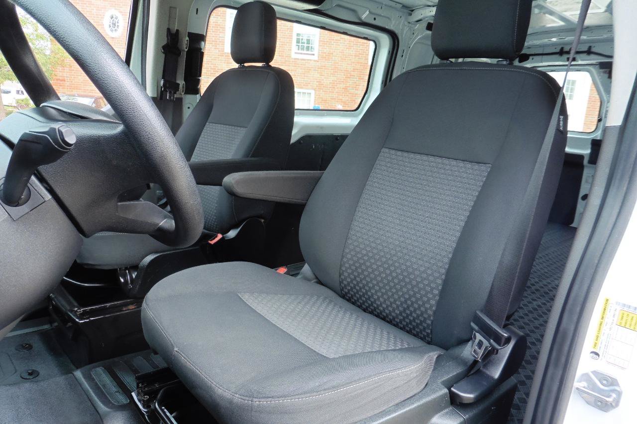 Used 2023 Ford Transit 250 Low Roof w/ Exterior Upgrade Package RWD image 4