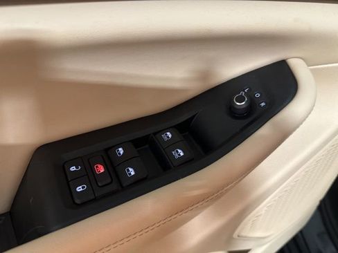 Used 2024 Jeep Grand Cherokee Limited w/ Trailer Tow Package image 11