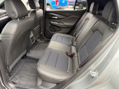 Used 2025 Buick Envista Sport Touring w/ Convenience I Package FWD image 32