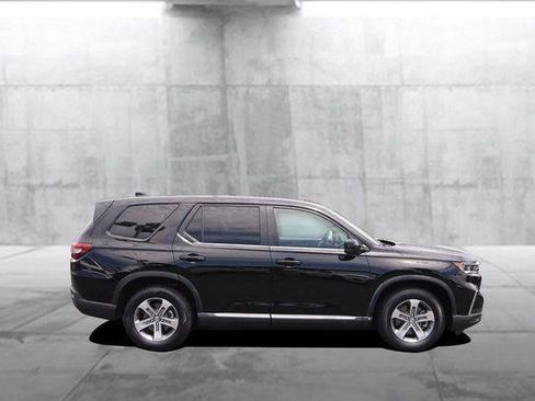 Used 2025 Honda Pilot EX-L image 5