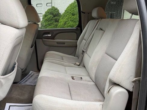 Used 2009 Chevrolet Suburban LT AWD/4WD image 12