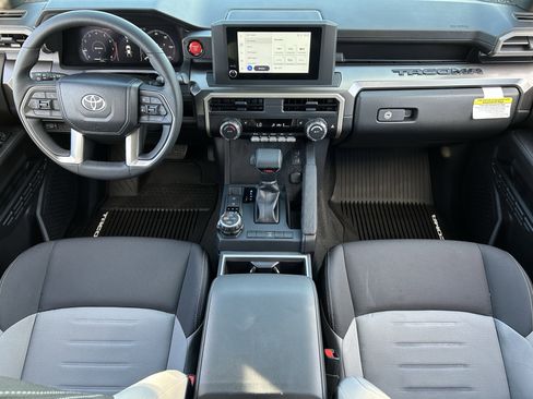 Used 2025 Toyota Tacoma TRD Off-Road AWD/4WD image 14