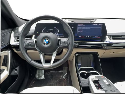 Used 2025 BMW X1 xDrive28i AWD/4WD image 37