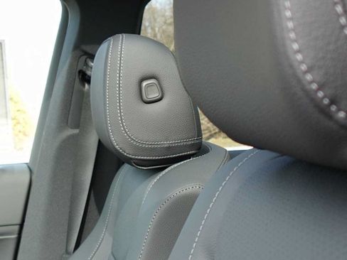 Used 2026 Mercedes-Benz GLE 350 4MATIC image 29
