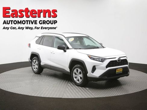 Used 2021 Toyota RAV4 LE FWD image 48